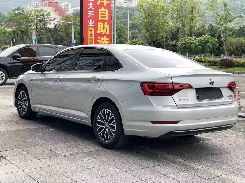 重庆20年大众速腾5