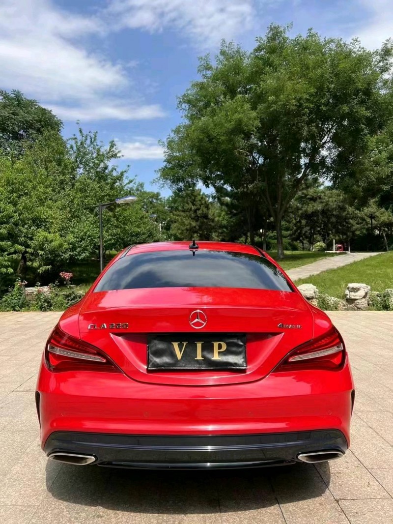 邢台18年奔驰CLA9