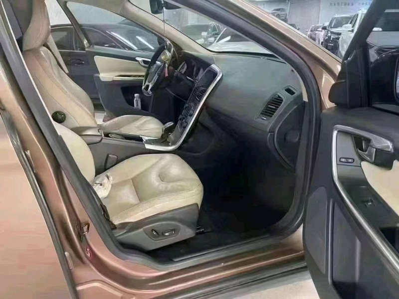 珠海13年沃尔沃XC605