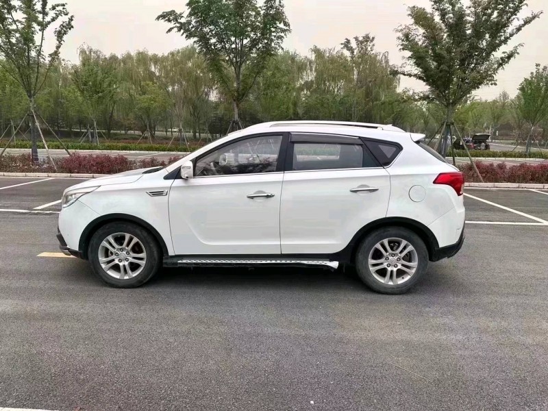 徐州16年华泰圣达菲3