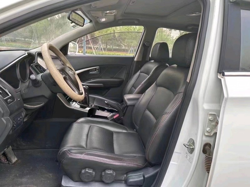 徐州16年华泰圣达菲4