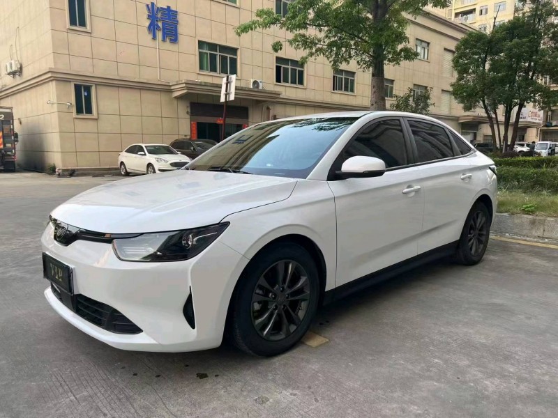 广州21年威马汽车E52