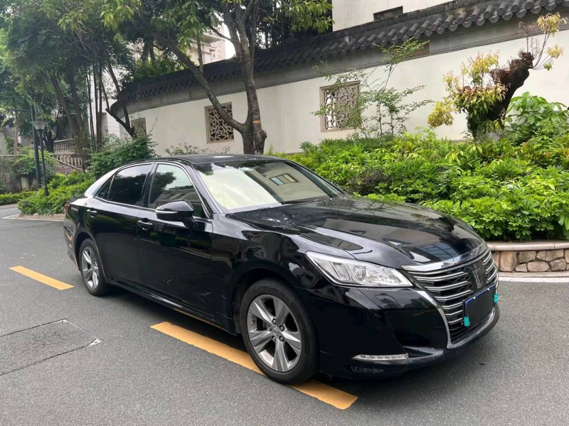 广州17年丰田皇冠2