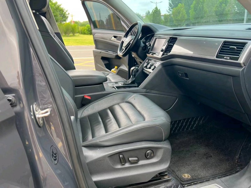 济宁17年大众途昂3