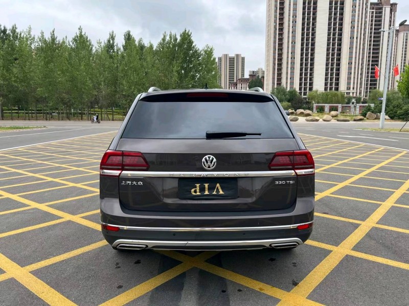 济宁17年大众途昂7