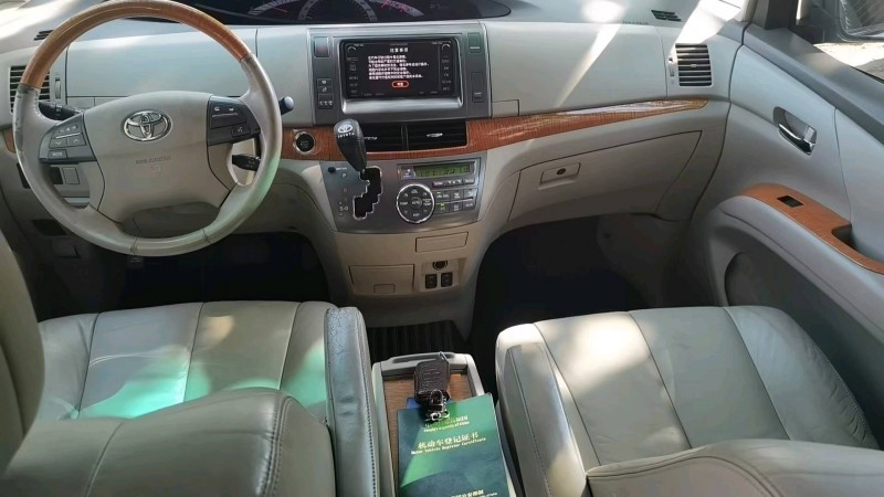 济宁11年丰田普瑞维亚6