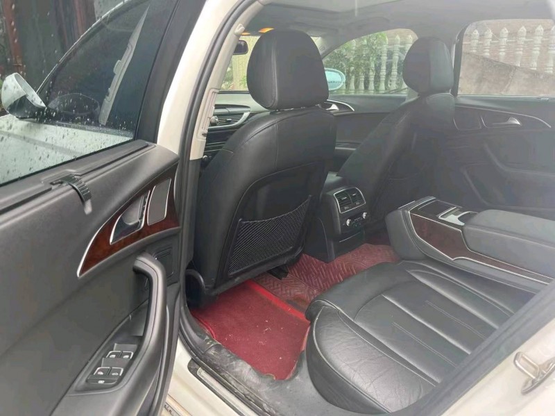 济宁17年奥迪A6L6