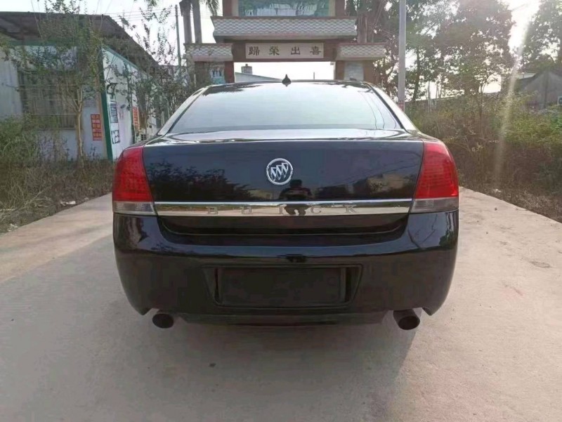 汕头11年别克林荫大道6