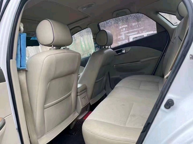 宜昌16年别克凯越8