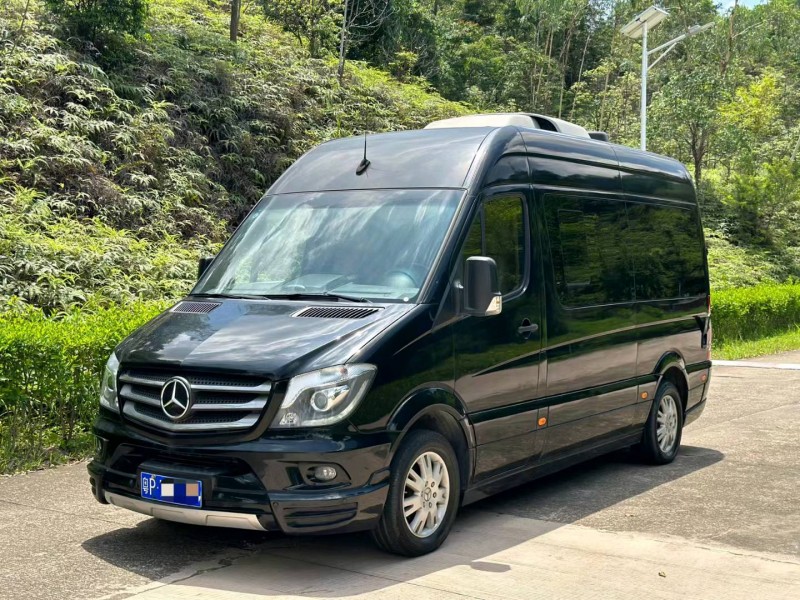 广州18年奔驰Sprinter3