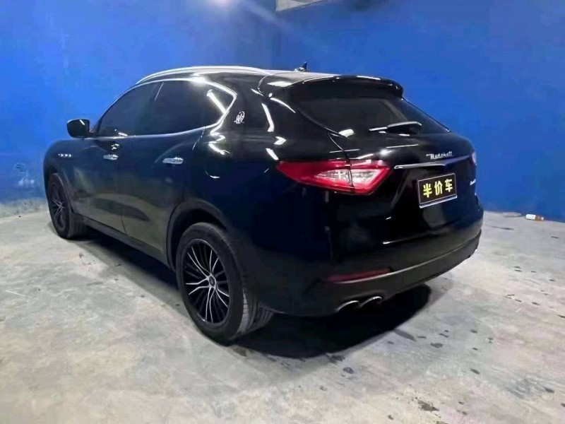 宜昌17年玛莎拉蒂Levante6