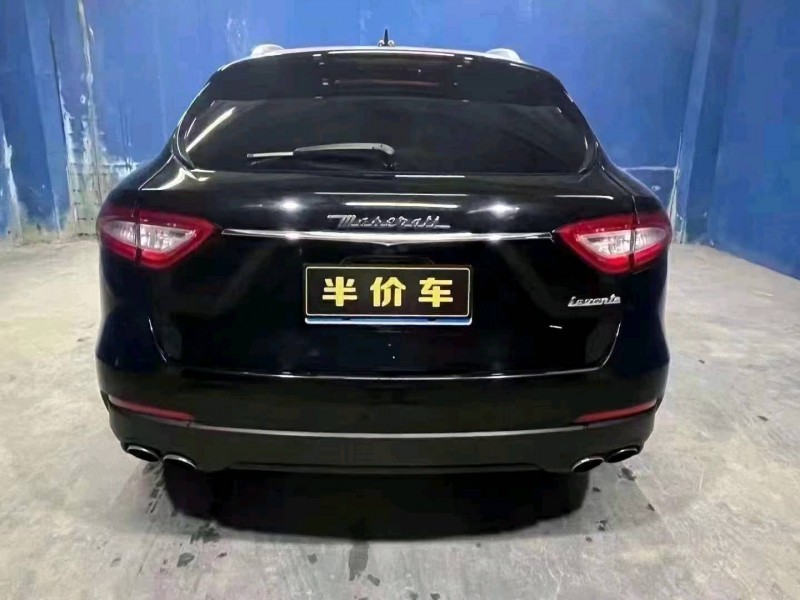 宜昌17年玛莎拉蒂Levante5