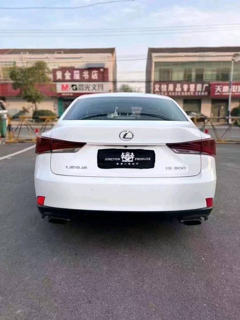 淮南19年雷克萨斯IS6