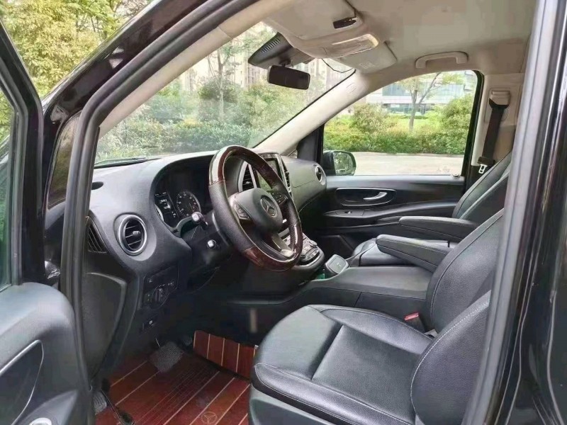 淮南19年奔驰威霆4