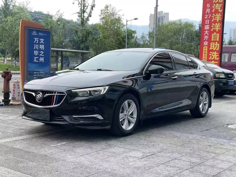 重庆18年别克君威2