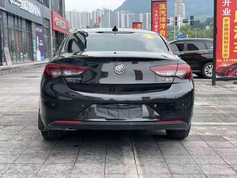 重庆18年别克君威6