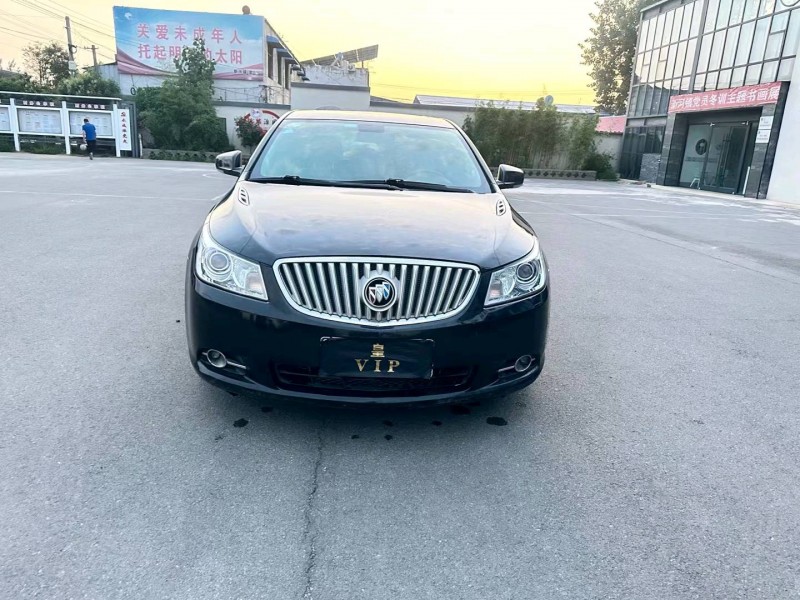 徐州10年别克君威1