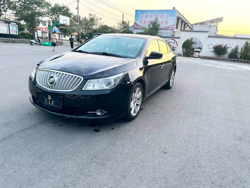 徐州10年别克君威2