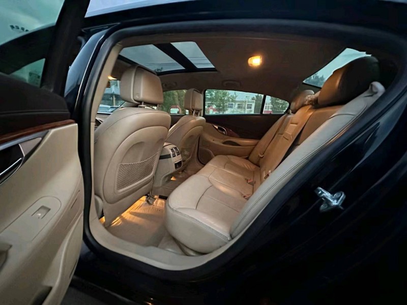 徐州10年别克君威6