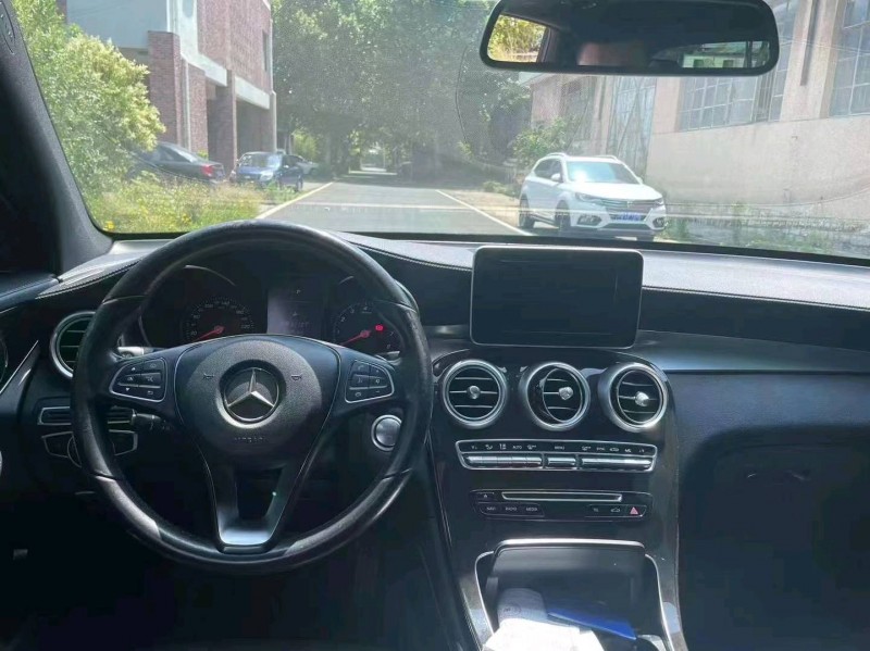 东营18年奔驰GLC7