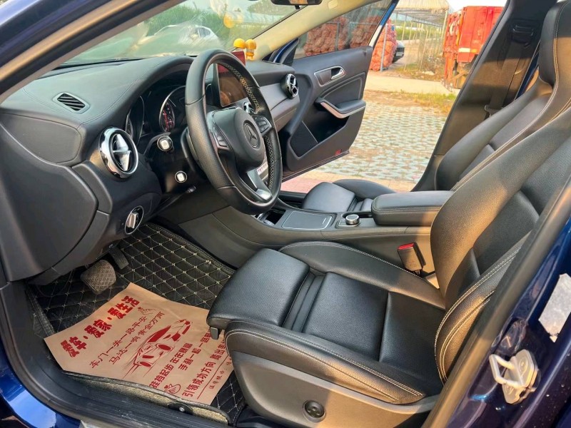 徐州17年奔驰GLA4