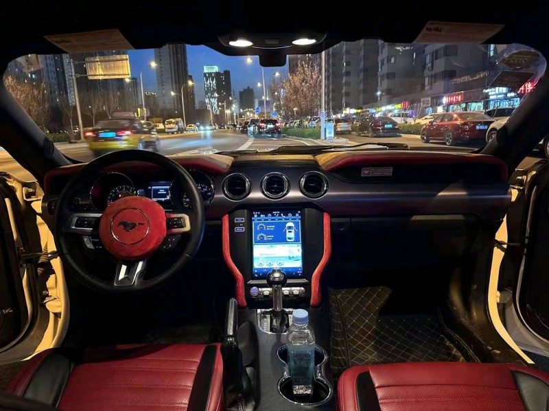 邢台16年福特野马5