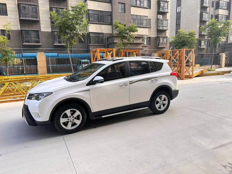徐州14年丰田RAV4荣放5