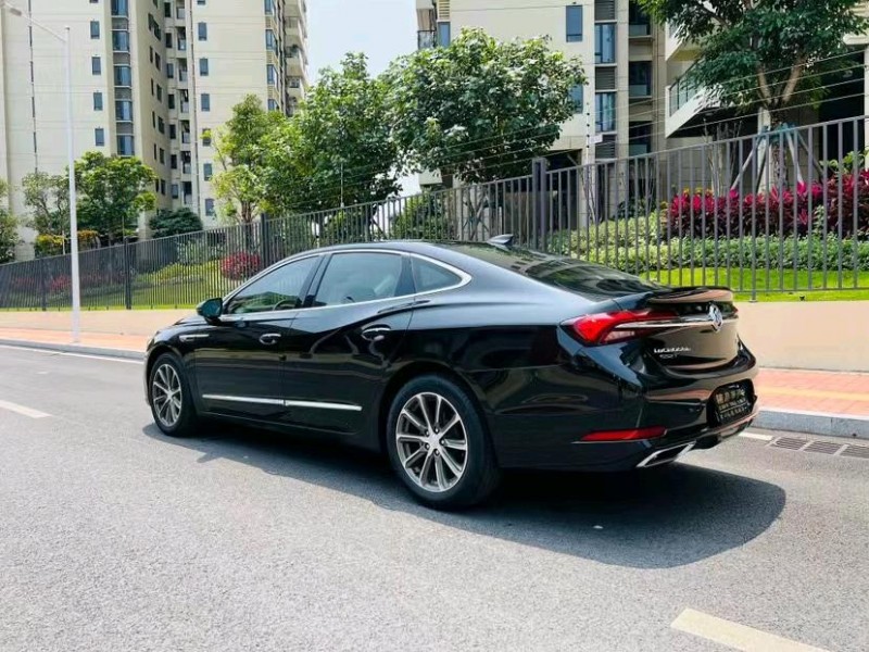 东莞20年别克君越7