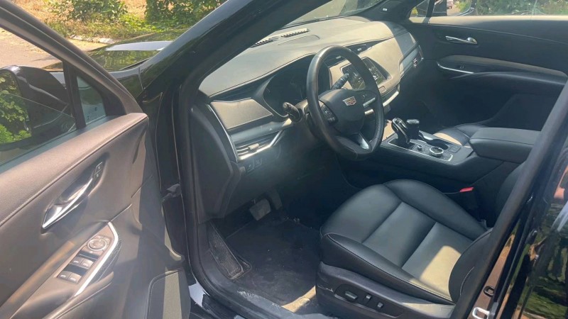 济南20年凯迪拉克XT47