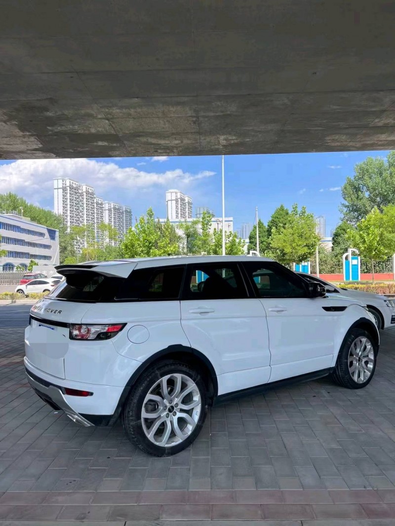 邢台12年路虎极光5