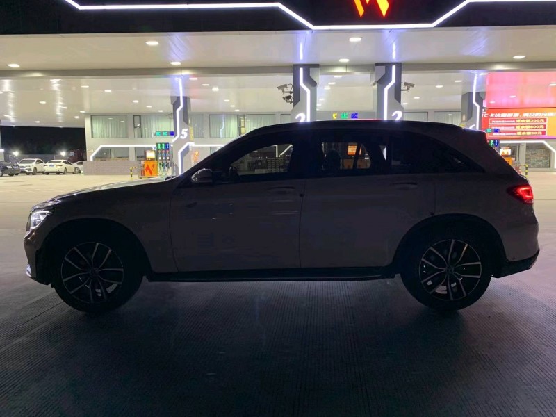 中山20年奔驰GLC3