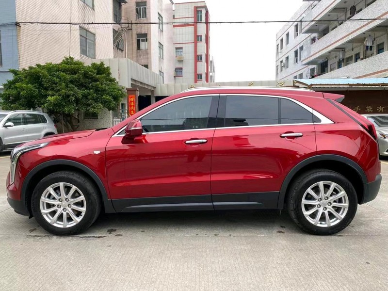 中山22年凯迪拉克XT42