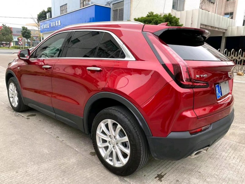 中山22年凯迪拉克XT43