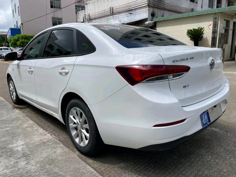 中山18年别克英朗4