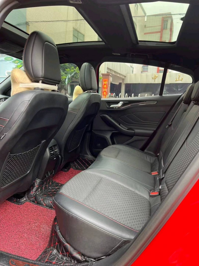 中山20年福特福克斯5