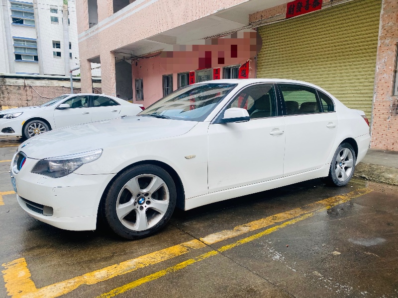 深圳09年宝马5系3
