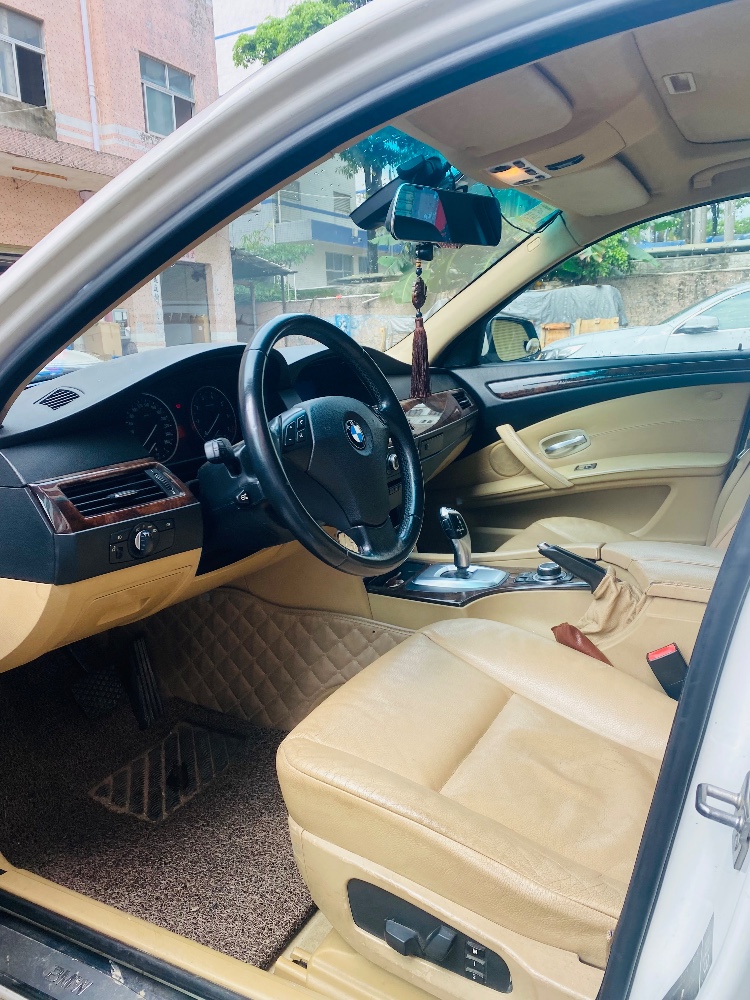 深圳09年宝马5系9