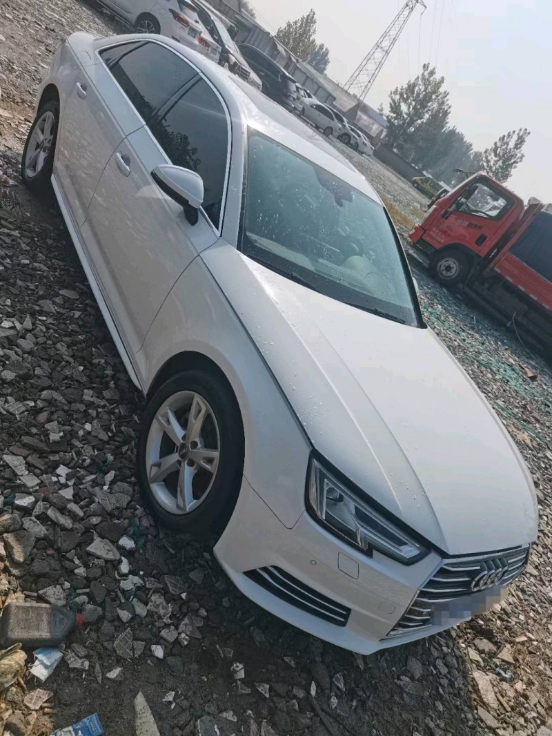 临沂18年奥迪A4L2