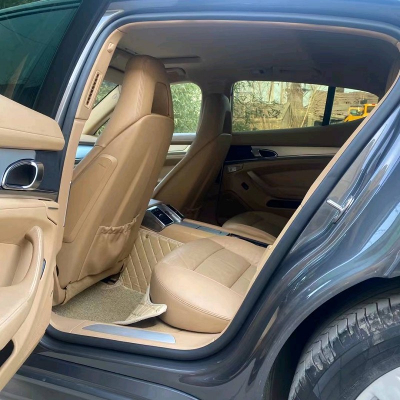 新乡13年保时捷帕拉梅拉5