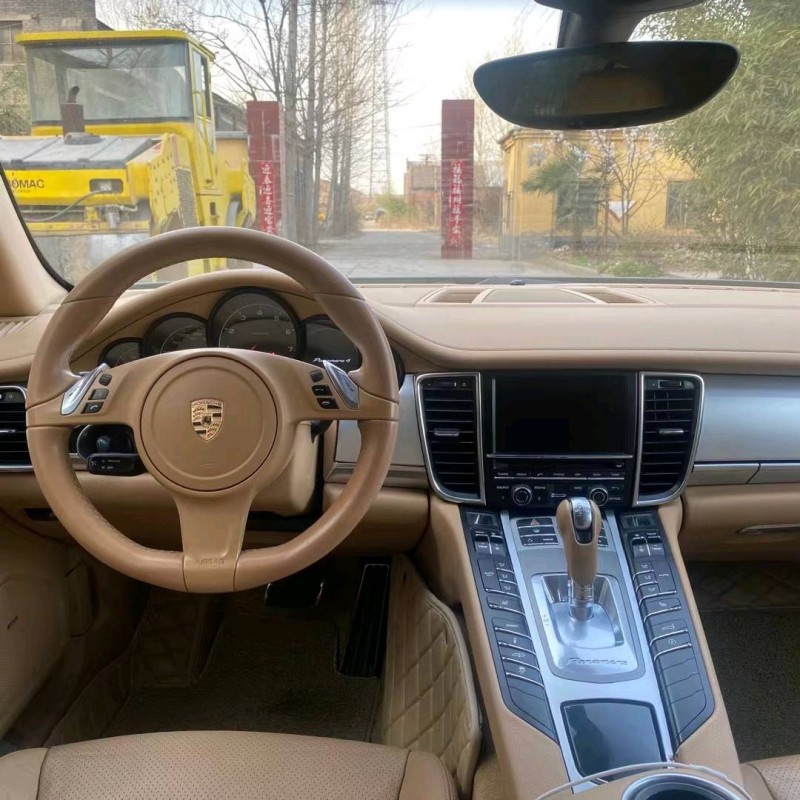 新乡13年保时捷帕拉梅拉6