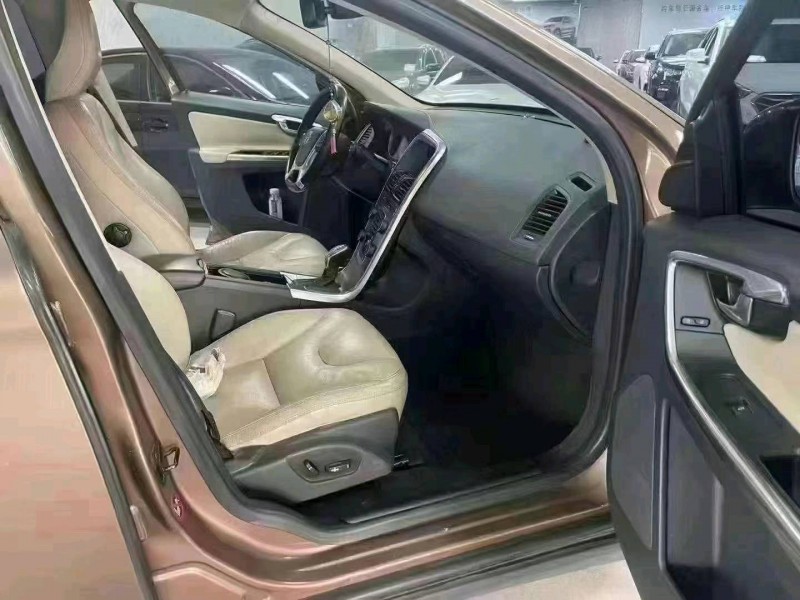 珠海13年沃尔沃XC605