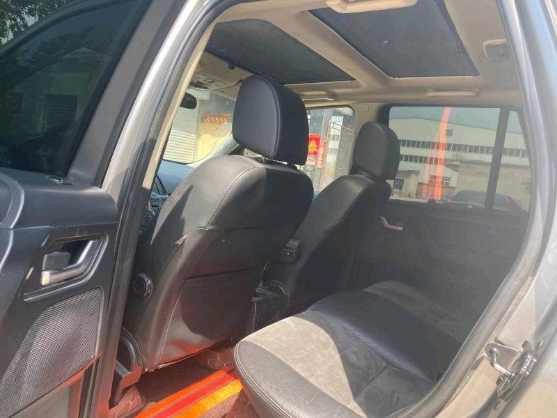 保定11年路虎神行者6