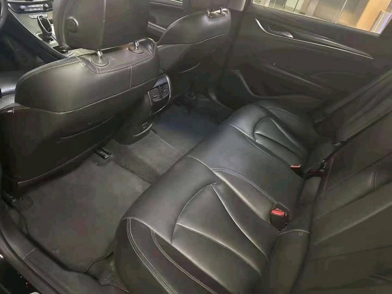 嘉兴20年别克君越4