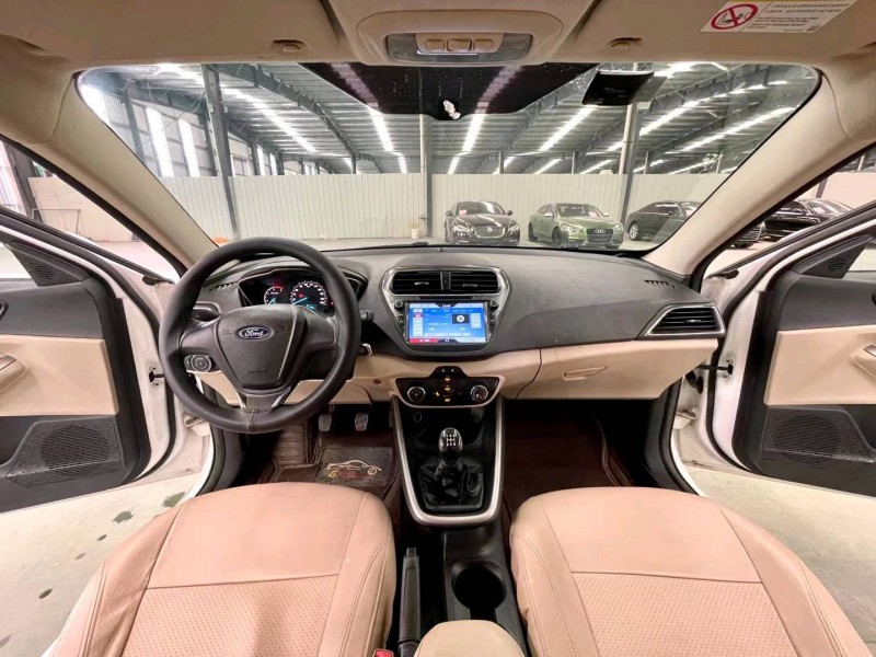 临沂16年福特福睿斯4