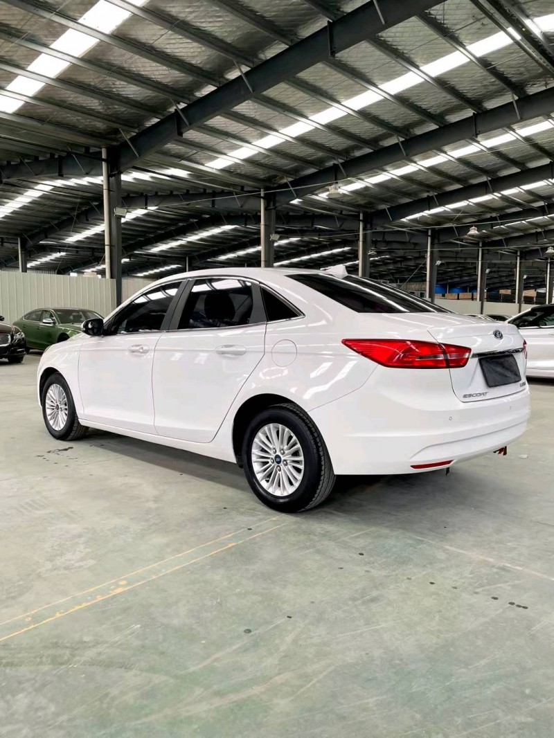 临沂16年福特福睿斯7