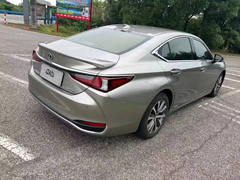 宜昌19年雷克萨斯ES4