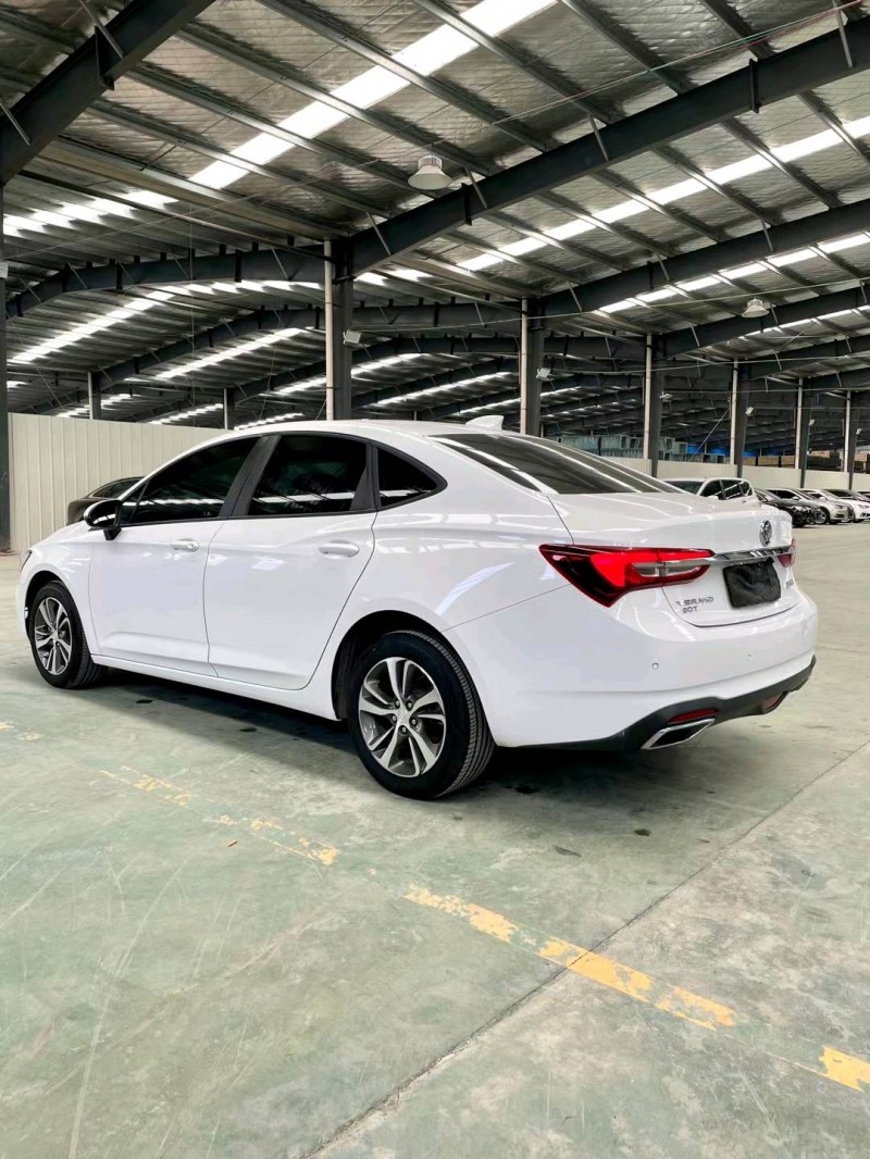 临沂21年别克威朗9