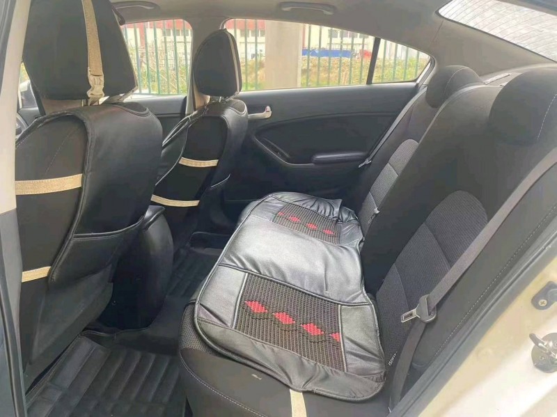 宜昌18年起亚K36