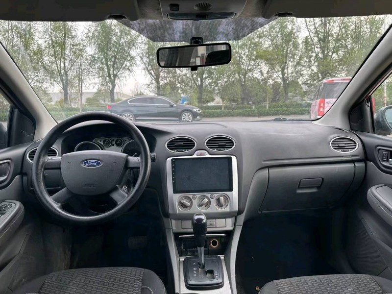 徐州14年福特福克斯6