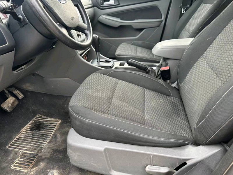 徐州14年福特福克斯8